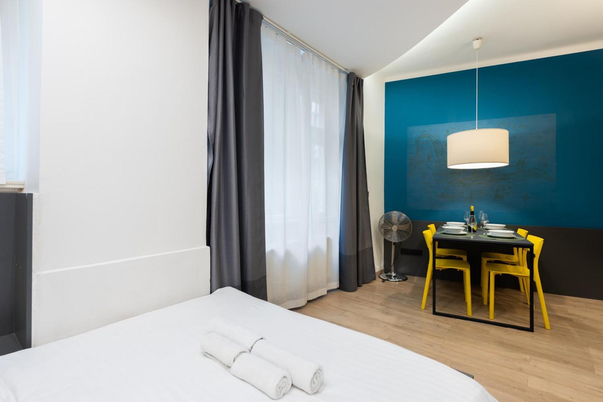 Lighthouse Apartament *